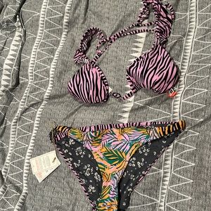 Reversible Maaji bikini size XL.